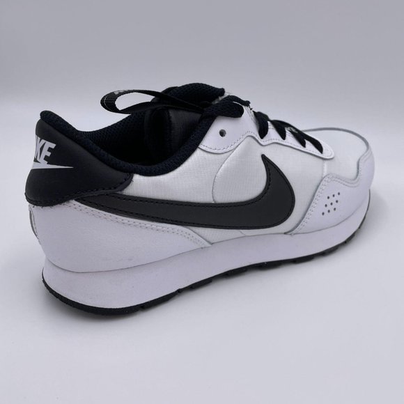 Nike MD Valiant SE White / Black Womens Shoes - Picture 8 of 8